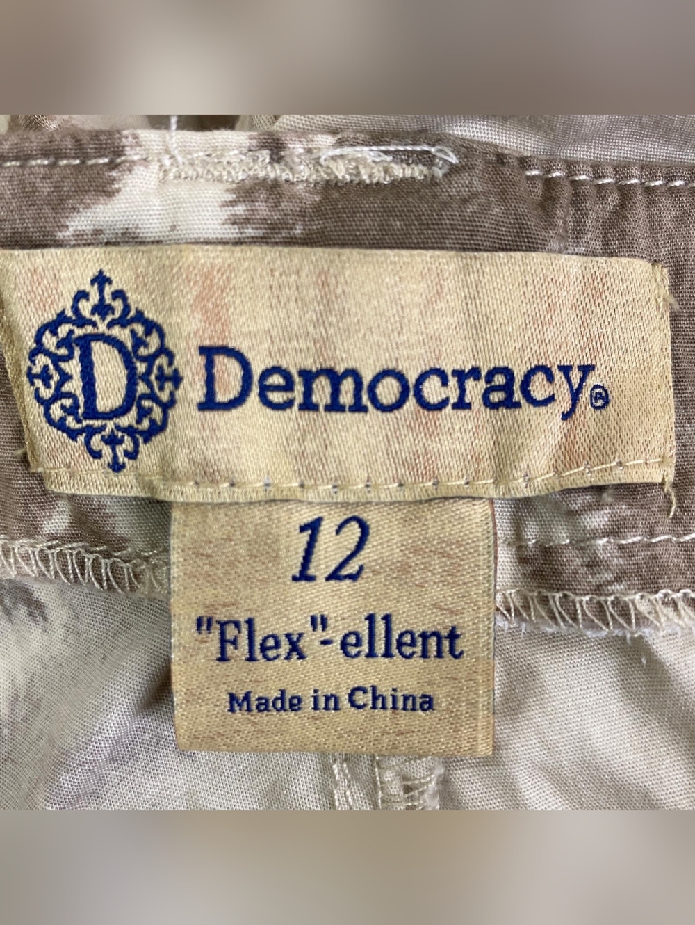 NWT Democracy Khaki Floral Tie-Dye Cropped Pants 12 - Picture 4 of 8